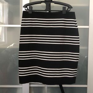 Staple White House Black Market skirt